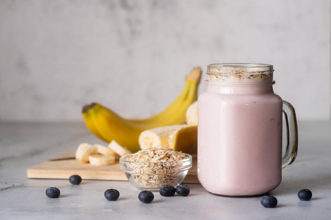 Pratik ve Besleyici Meyveli Protein Smoothie